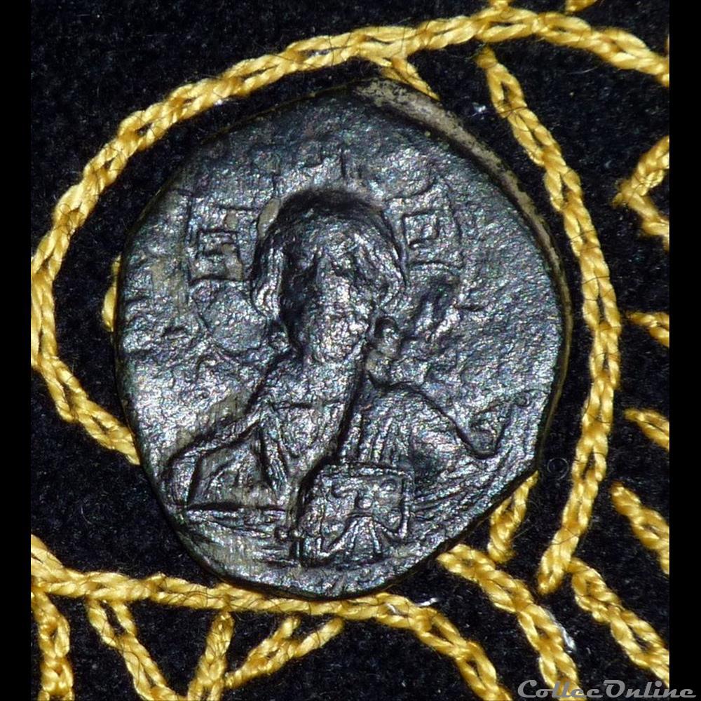 ROMANUS III - Follis de 9,15g et 24/28 de diamètre. monnaie antique byzantine romanus iii follis de 9 15g et 24 28 de diametre