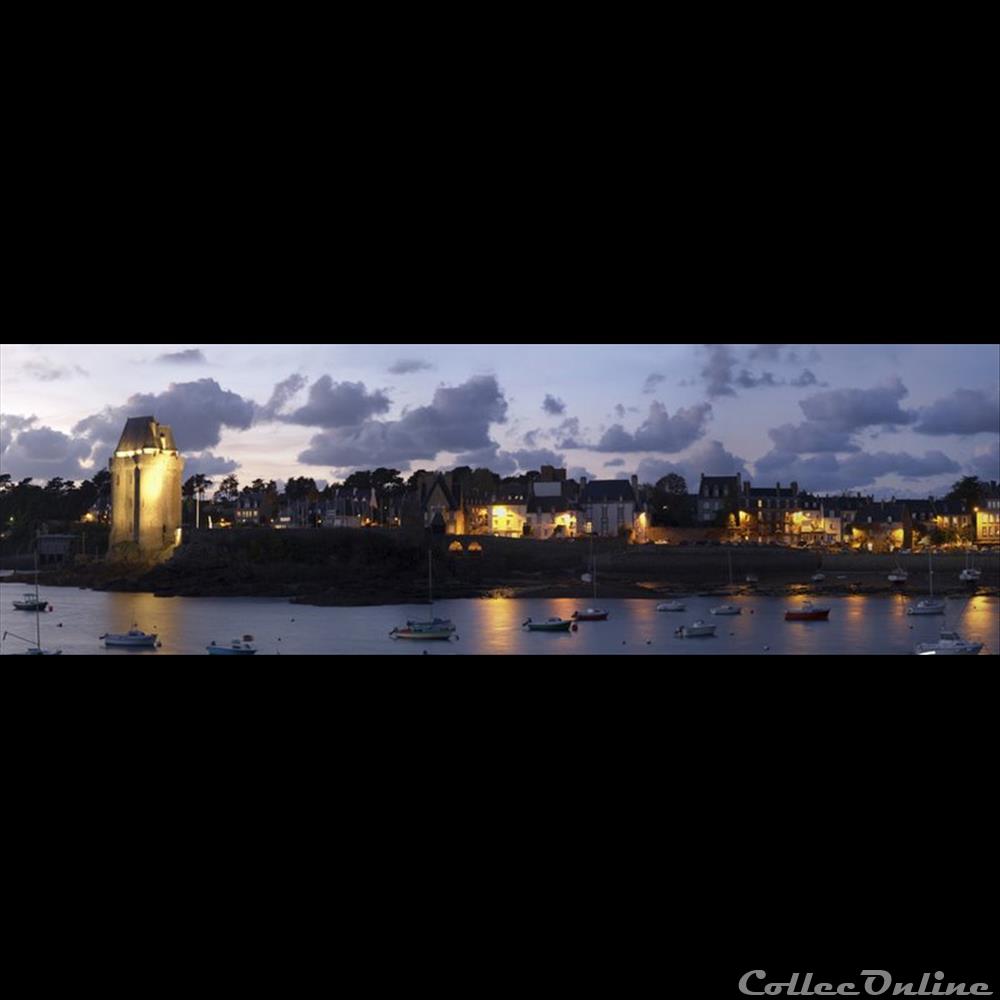 Saint Servan - Vue d'ensemble sur la Tour Solidor carte postale france bretagne saint servan vue ensemble sur la tour solidor
