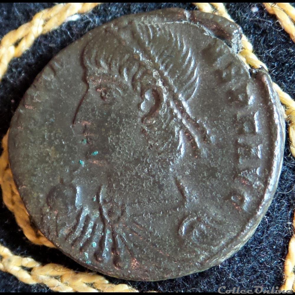 CONSTANS - Majorina de 5,00g et 20/21mm de diamètre. monnaie antique romaine constans majorina de 5 00g et 20 21mm de diametre