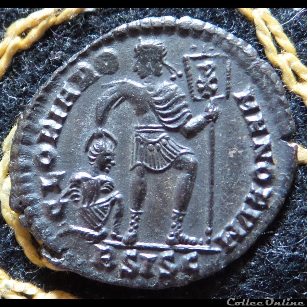 VALENS - Nummus de 2,04g et 17/19mm de diamètre. monnaie antique romaine valens nummus de 2 04g et 17 19mm de diametre