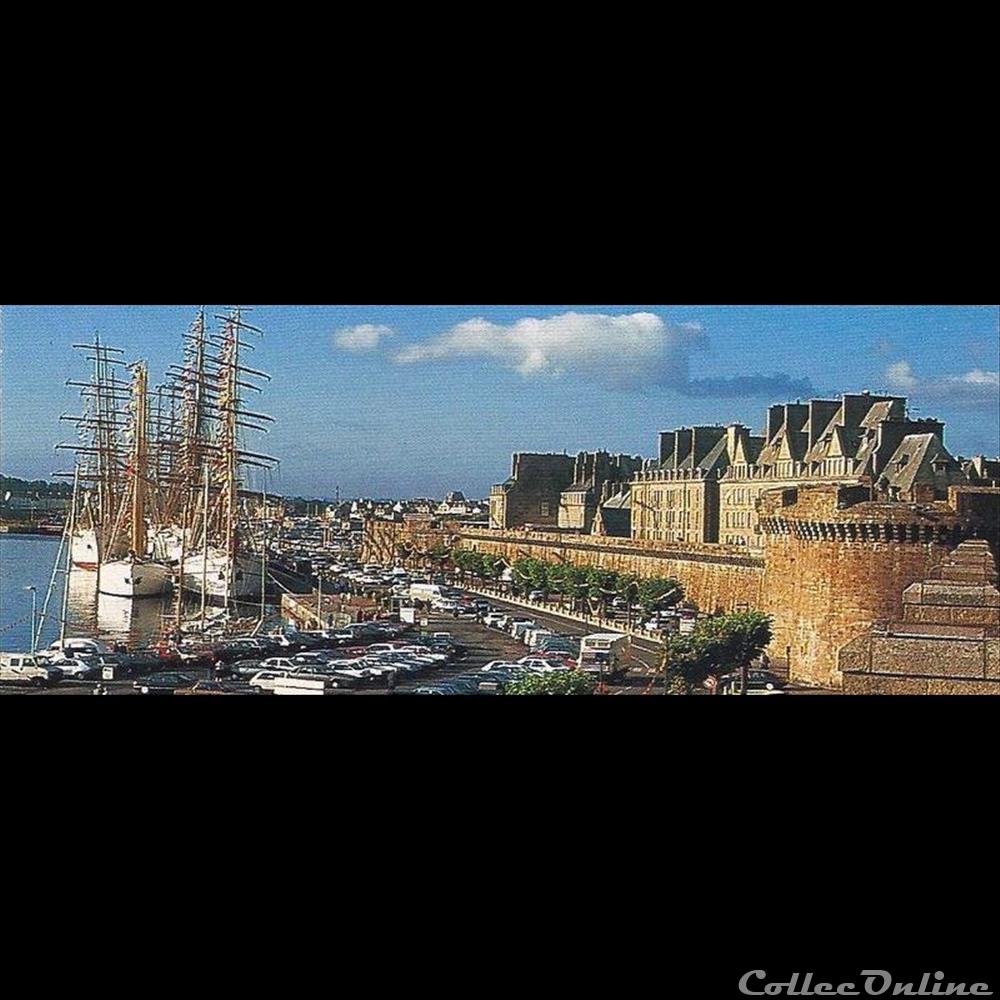 carte postale france bretagne saint malo la grande porte et la vieille fleche de la cathedrale