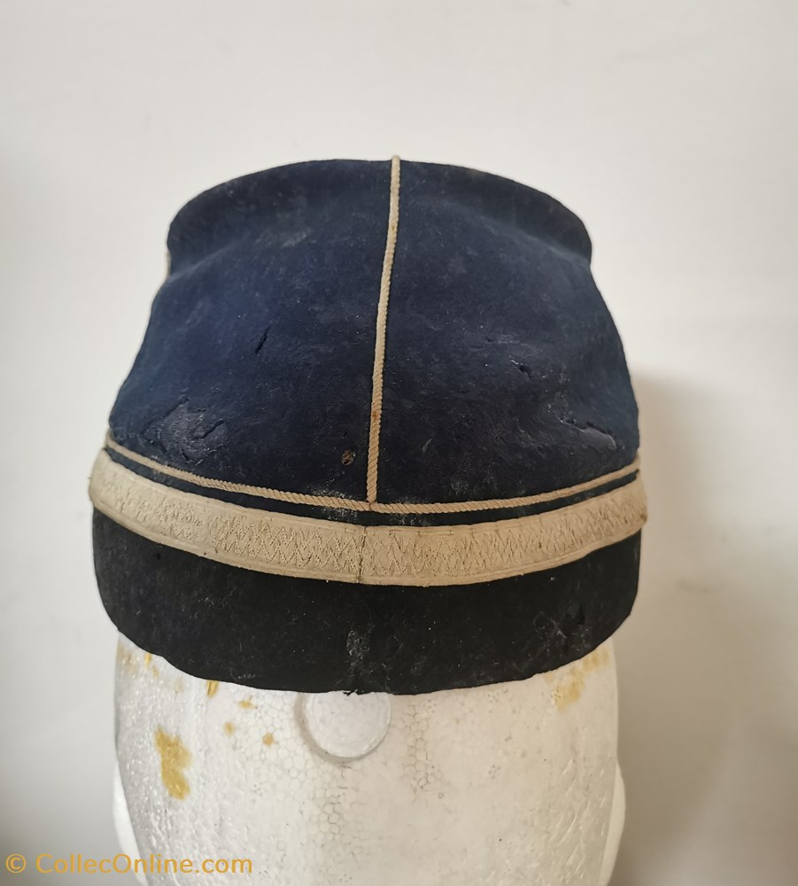 Képi troisième république pour enfant de troupe de la Gendarmerie 3 militaria casques coiffures kepi troisieme republique pour enfant de troupe de la gendarmerie