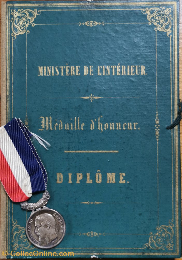 militaria medailles insignes 1854 medaille d honneur pour acte de courage et de devouement