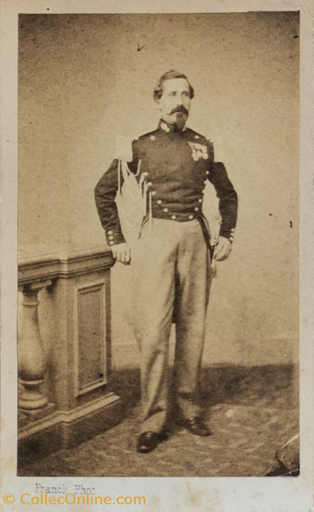 militaria photographies capitaine de gendarmerie de la garde imperiale second empire