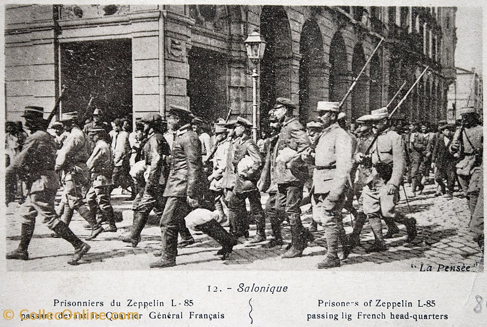 Guerre 14/19 - Prisonniers allemands, escorte par des gendarmes à Salonique militaria photographies guerre 14 19 prisonniers allemands escorte par des gendarmes a salonique