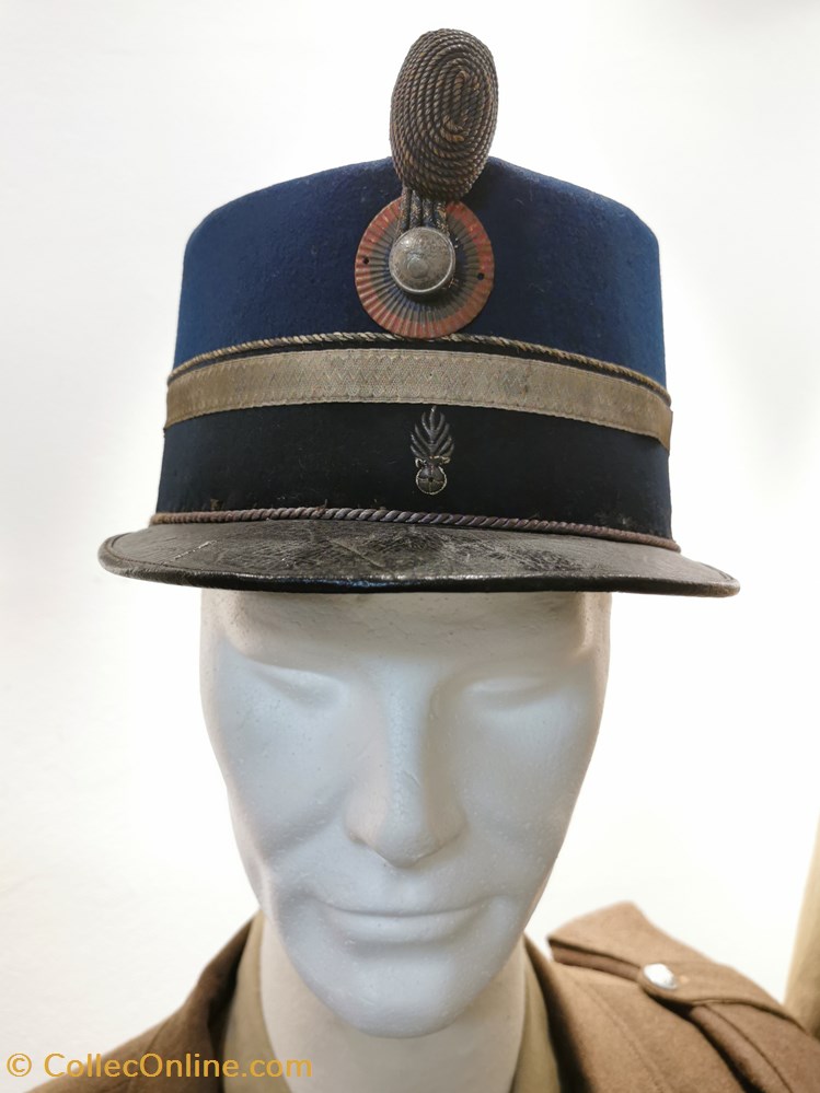07. militaria casques coiffures 07
