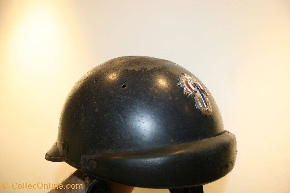 militaria casques coiffures casque gendarme motocycliste garde du marechal petain
