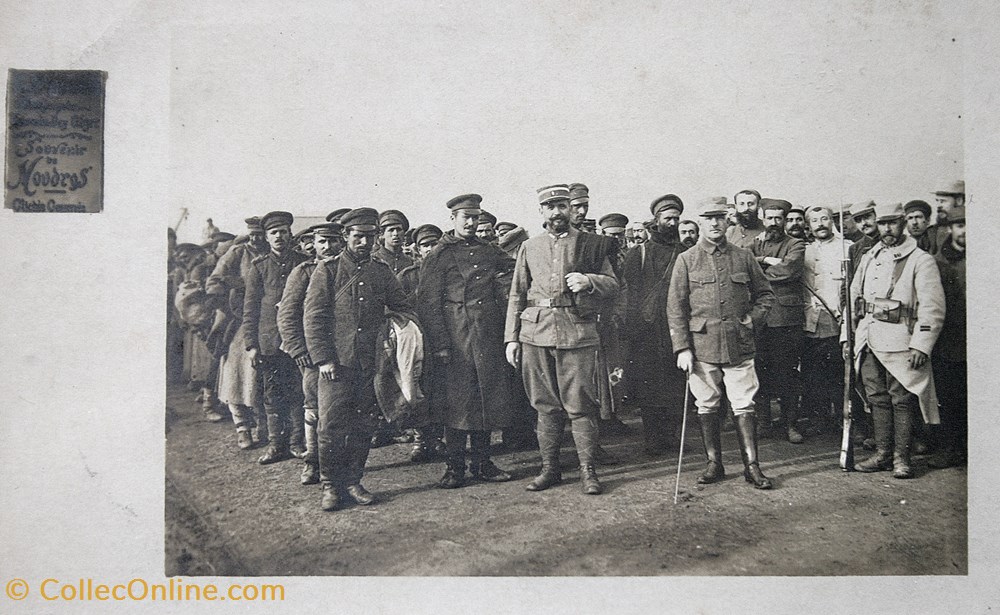 Guerre 14/19 - Prisonniers serbes, escorte par des gendarmes militaria photographies guerre 14 19 prisonniers serbes escorte par des gendarmes