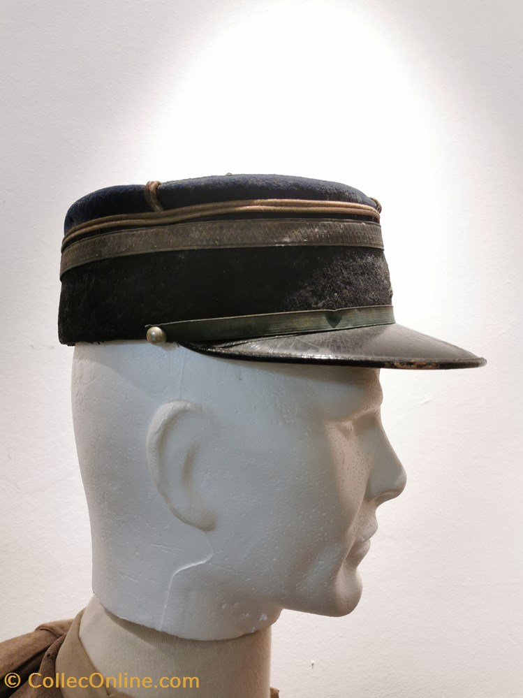 militaria casques coiffures kepi de lieutenant vers 1920