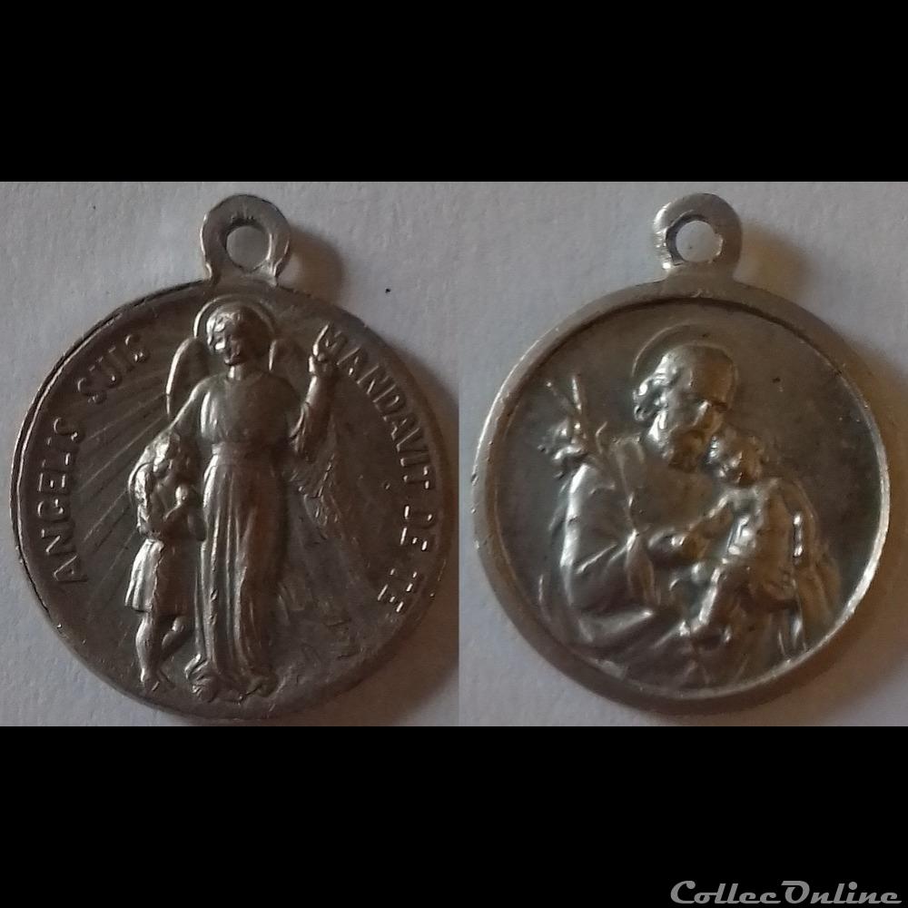 Médaille religieuse . patrimoine religieux objet de culte europe medaille religieuse