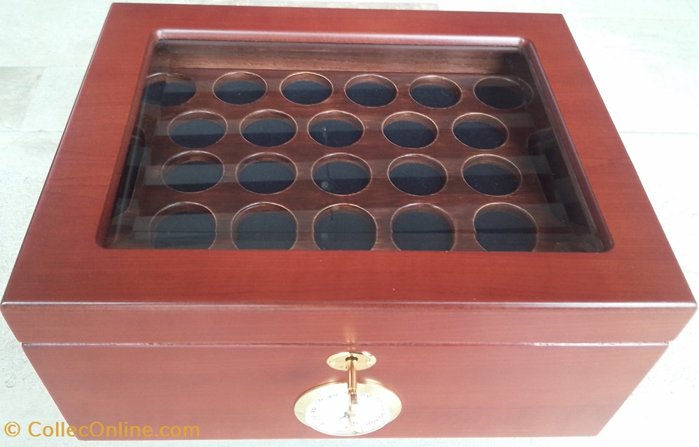 Grande boîte médaillier vitrine en bois de cèdre teinté acajou monnaies grande boite medaillier vitrine en bois de cedre teinte acajou