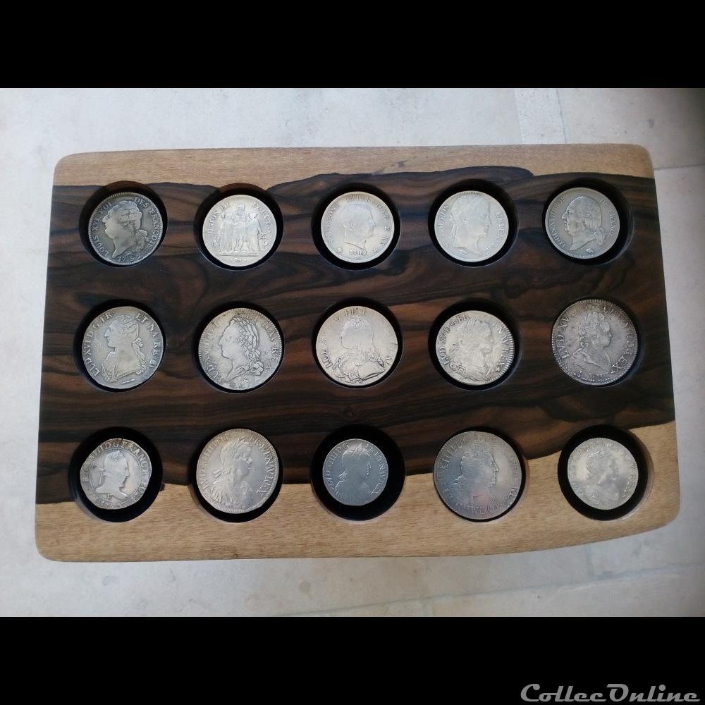 2 plateaux médailliers en Ziricote "live edge" 30 x 20 cm environ, 15 alvéoles de 45 mm monnaies 2 plateaux medailliers en ziricote live edge 30 x 20 cm environ 15 alveoles de 45 mm