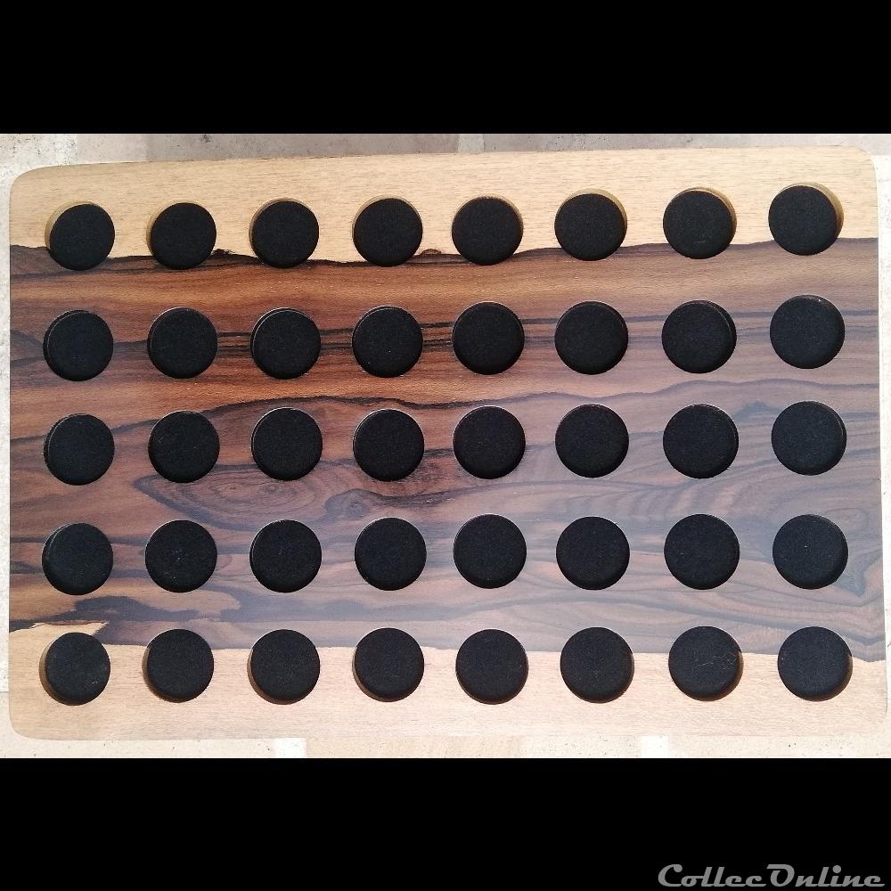 5 plateaux médailliers en Ziricote 30 x 20 cm , 40 alvéoles de 25 mm monnaies 5 plateaux medailliers en ziricote 30 x 20 cm 40 alveoles de 25 mm