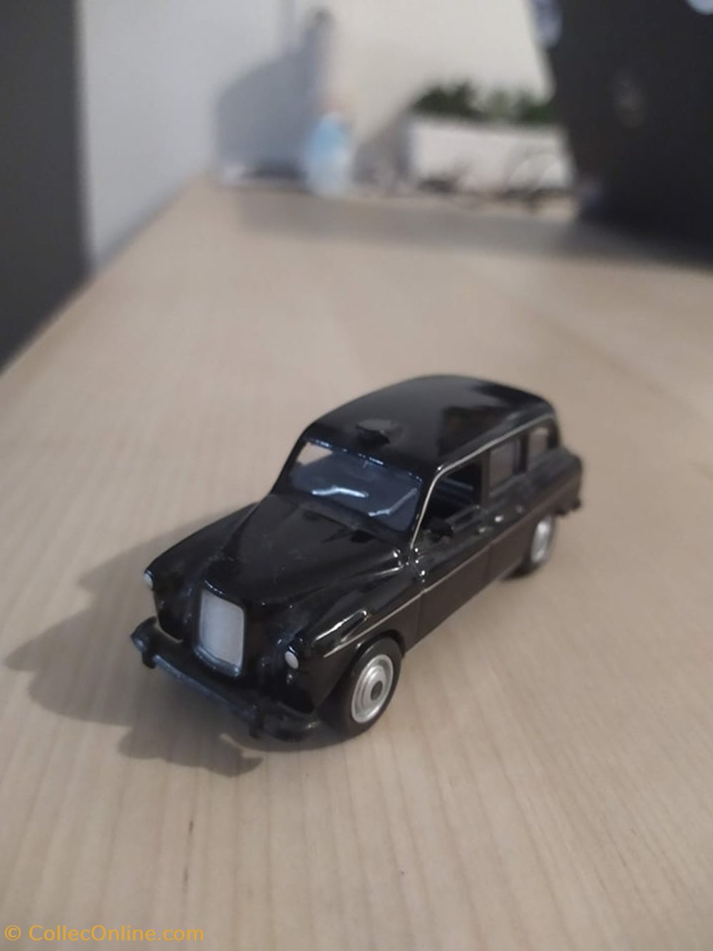 Austin FX4 London Taxi modeles reduits voitures austin fx4 london taxi