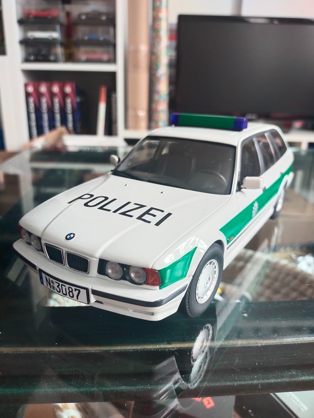 BMW 540i E34 Polizei modeles reduits voitures bmw 540i e34 polizei