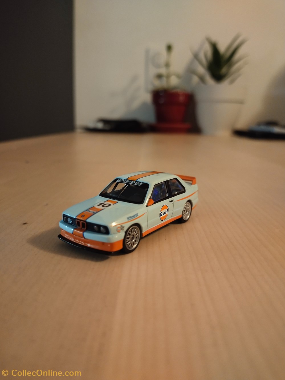 BMW M3 E30 Gulf modeles reduits voitures bmw m3 e30 gulf