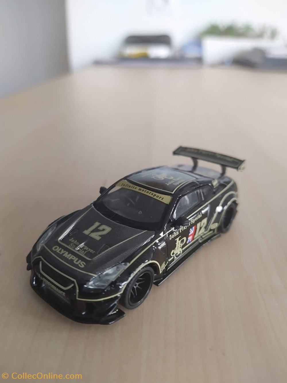 Nissan Skyline GT-R R35 LBWK modeles reduits voitures nissan skyline gt r r35 lbwk