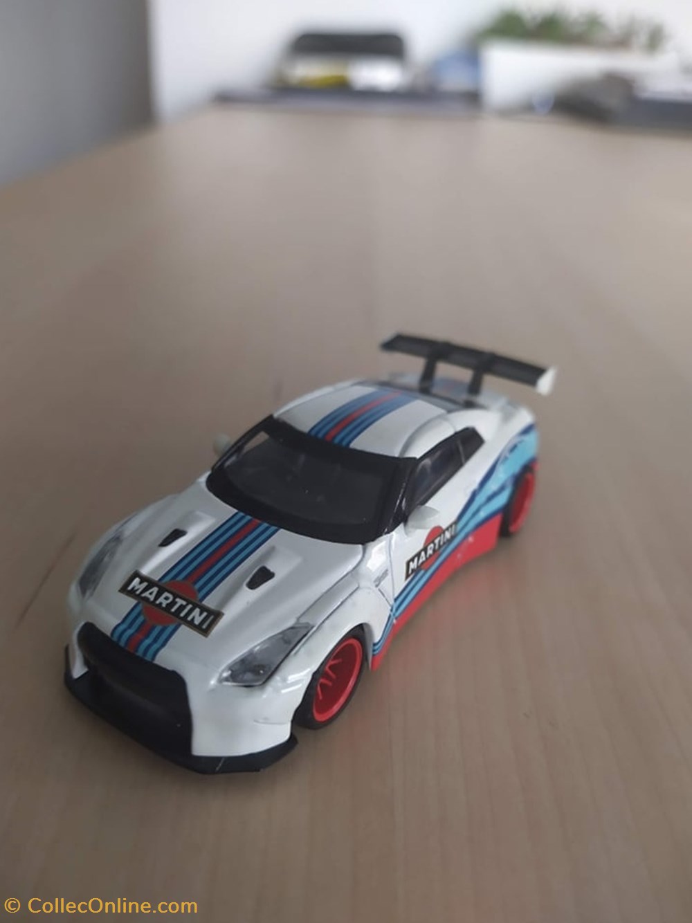 Nissan Skyline GT-R R35 LBWK modeles reduits voitures nissan skyline gt r r35 lbwk