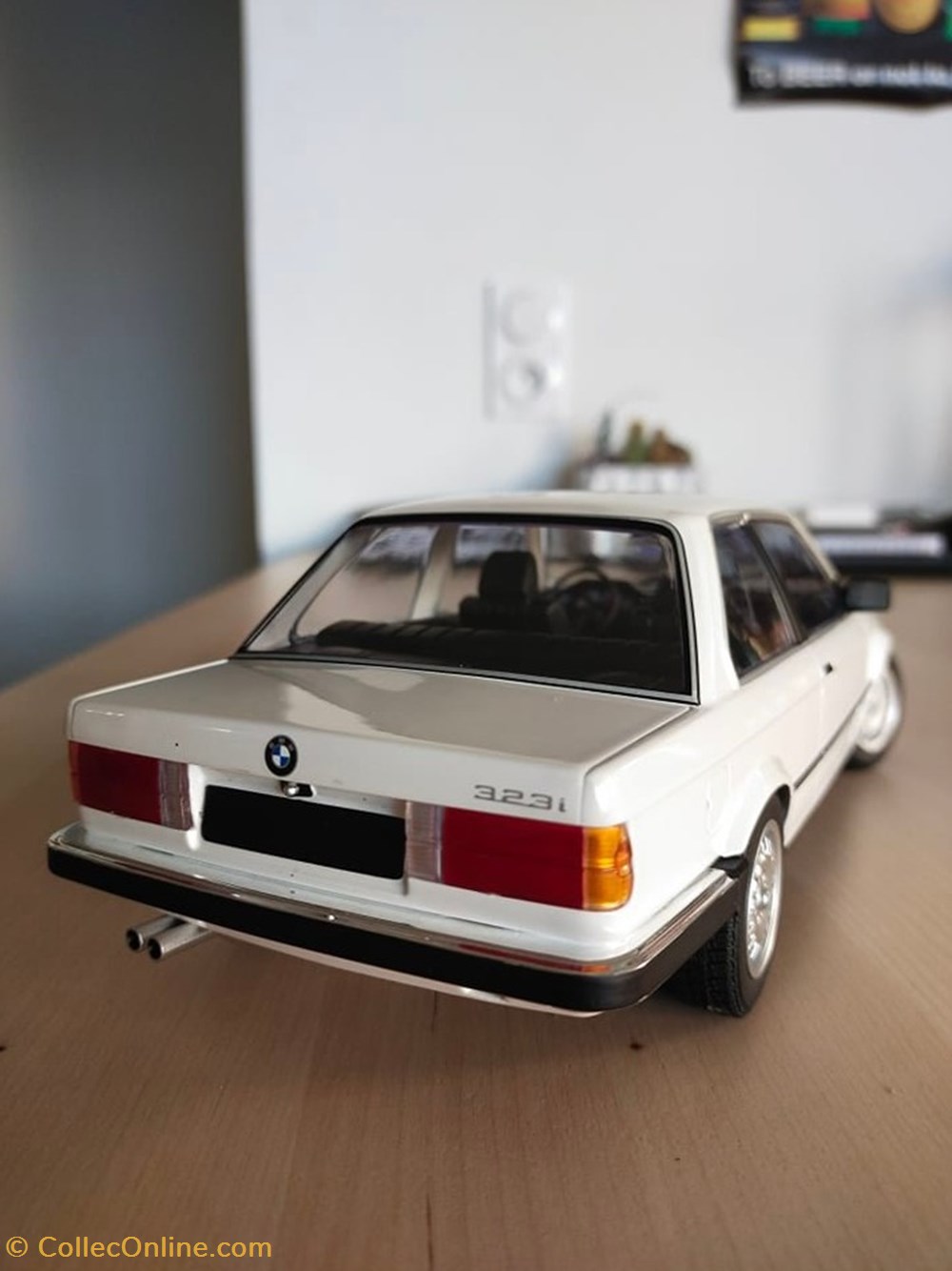 BMW 323i E30 modeles reduits voitures bmw 323i e30