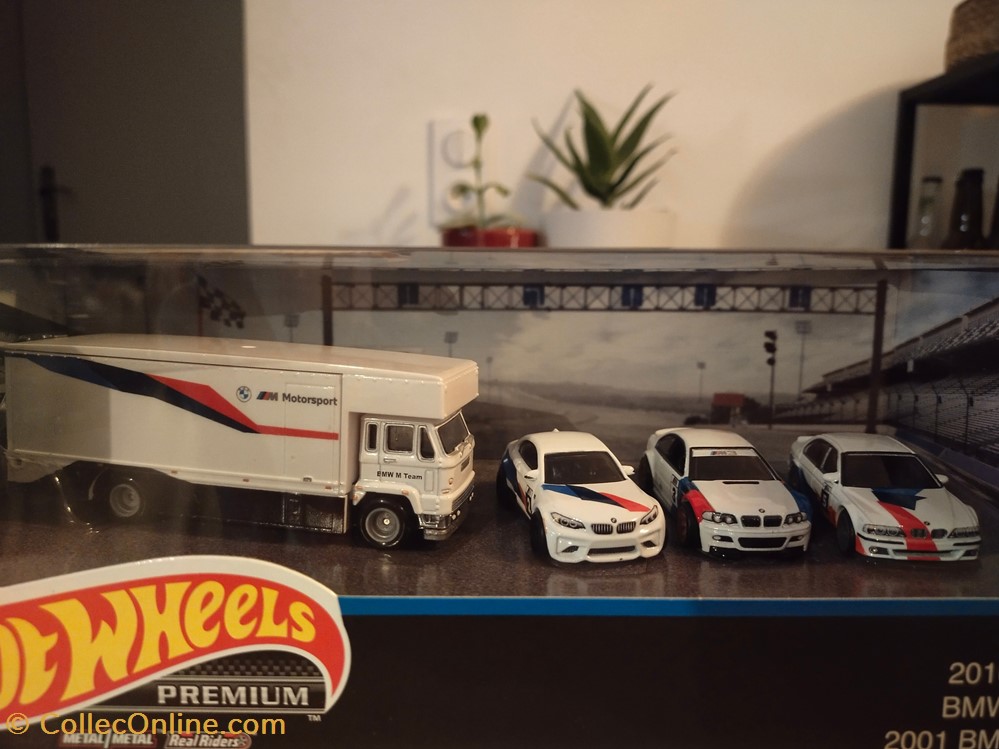 Pack BMW (Fleet Flyer, M2, M3 E46, M5 E39) modeles reduits voitures pack bmw fleet flyer m2 m3 e46 m5 e39