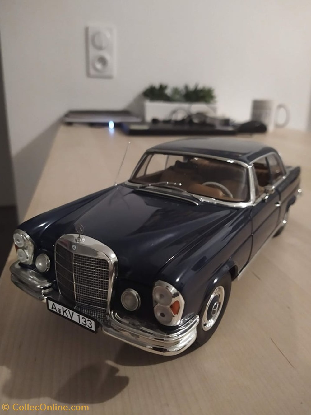 Mercedes-Benz 280 SE modeles reduits voitures mercedes benz 280 se