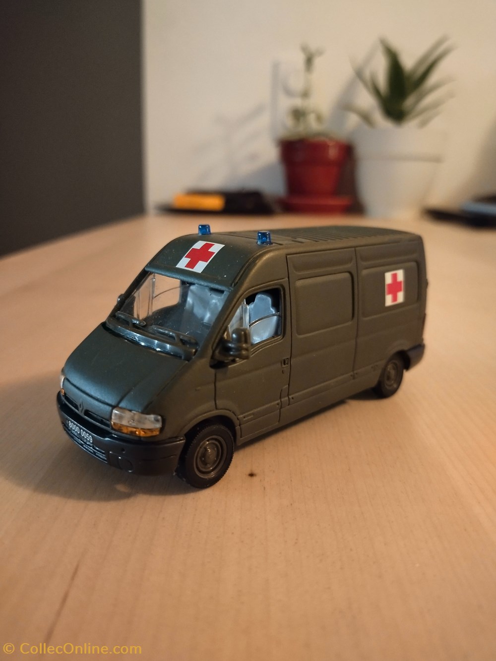 Renault Master Ambulance modeles reduits camions renault master ambulance