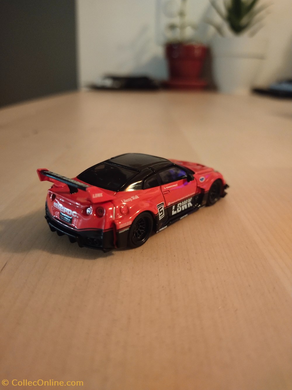 Nissan Skyline GT-R R35 LBWK modeles reduits voitures nissan skyline gt r r35 lbwk