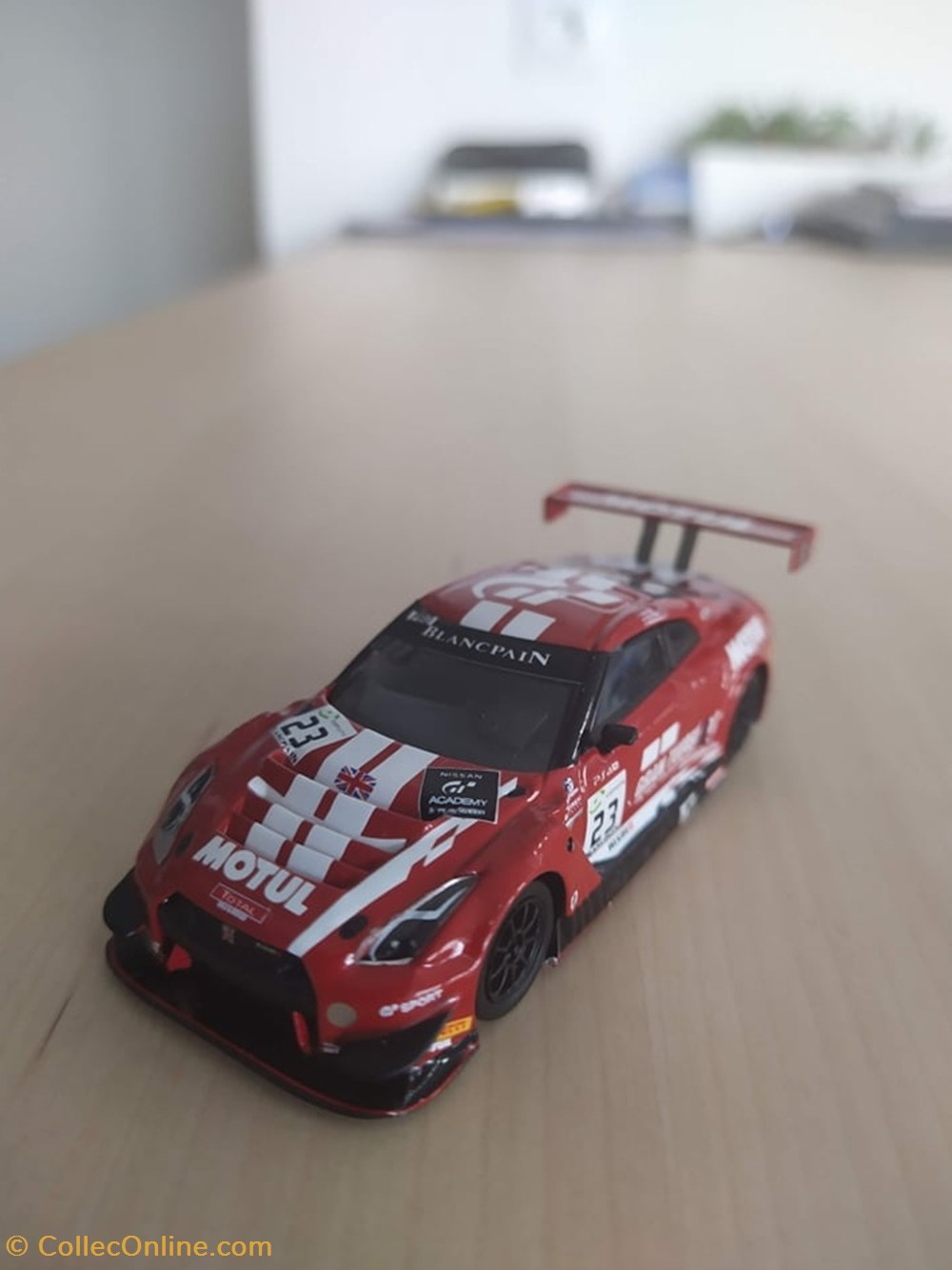 Nissan Skyline GT-R R35 GT3 Motul modeles reduits voitures nissan skyline gt r r35 gt3 motul
