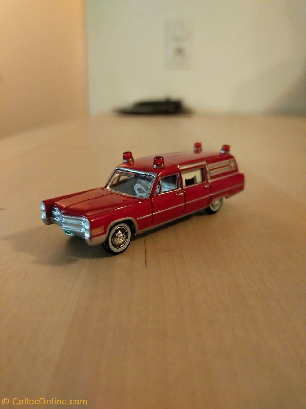 Cadillac Eldorado Ambulance modeles reduits voitures cadillac eldorado ambulance