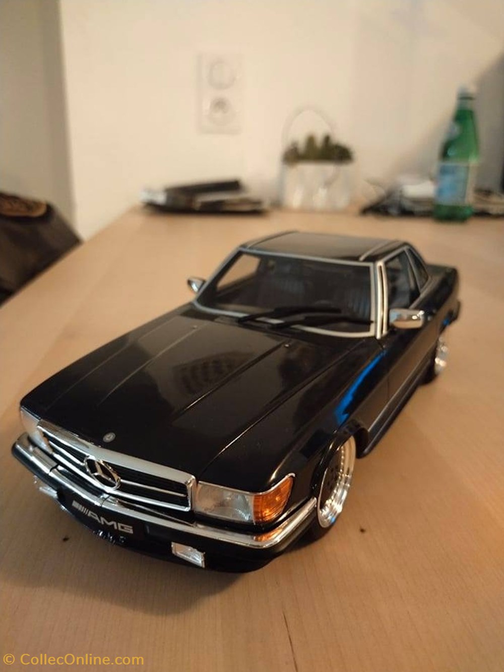 Mercedes-Benz 560 SL 6.0L AMG modeles reduits voitures mercedes benz 560 sl 6 0l amg