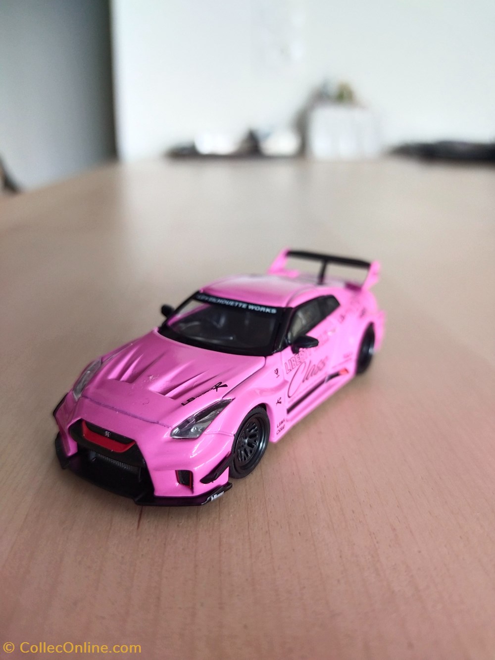 Nissan Skyline GT-R R35 LBWK modeles reduits voitures nissan skyline gt r r35 lbwk
