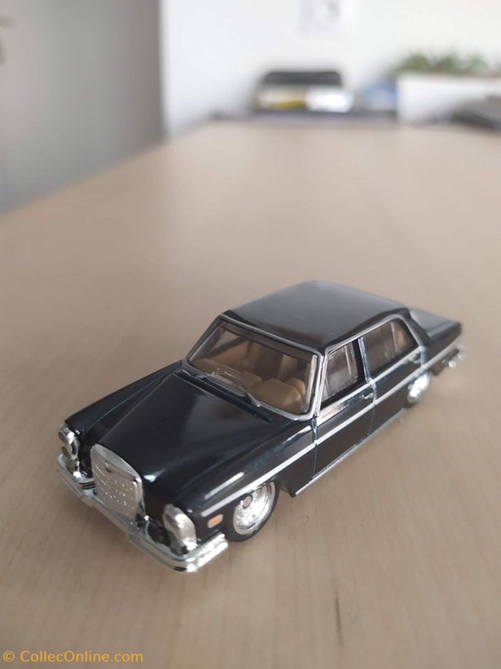 Mercedes-Benz 280 SEL 4.5L modeles reduits voitures mercedes benz 280 sel 4 5l