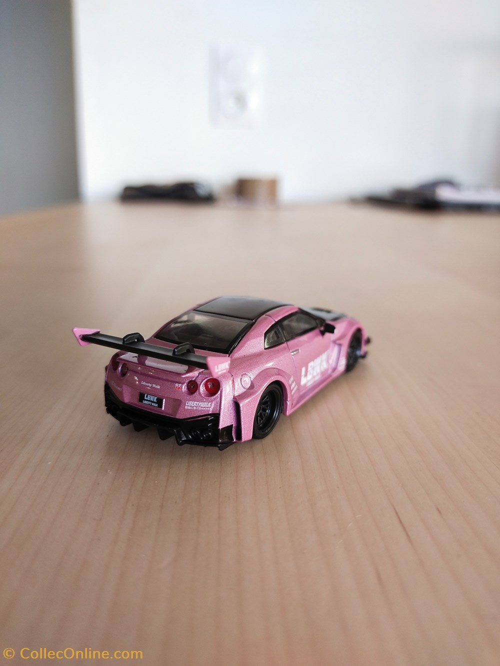 Nissan Skyline GT-R R35 LBWK modeles reduits voitures nissan skyline gt r r35 lbwk