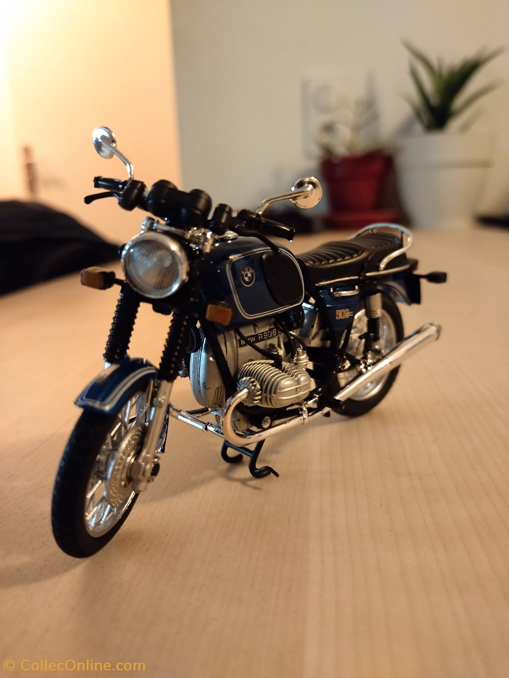 modeles reduits motos bmw r90 6