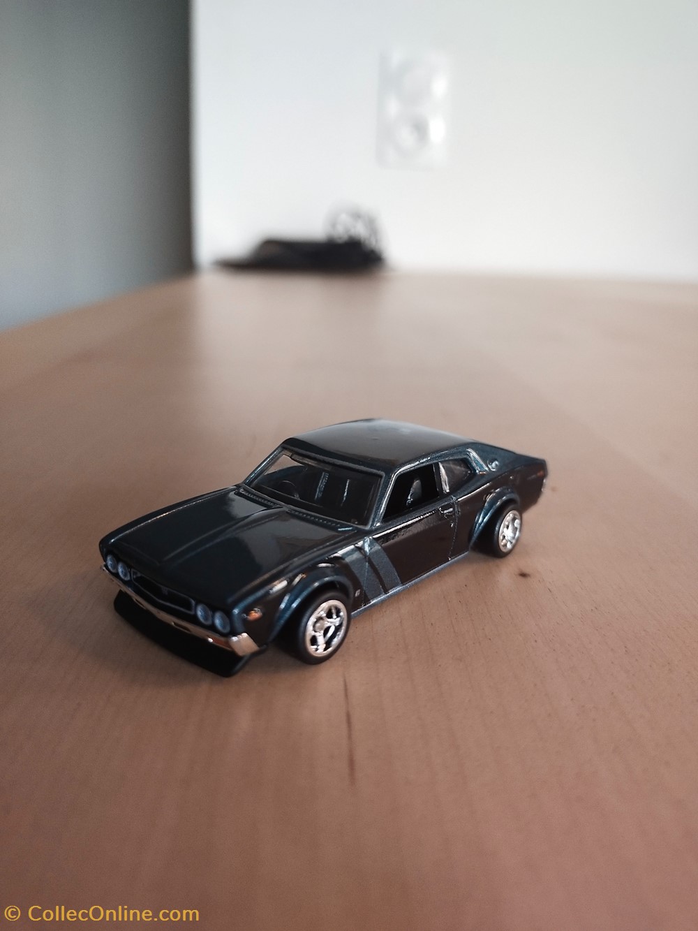 Nissan Laurel 2000 SGX modeles reduits voitures nissan laurel 2000 sgx