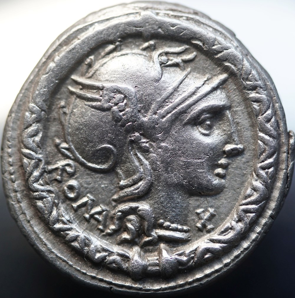 munzen antike bis romische imperial und republik crawford 295 1 l torqua q l manlius torquatus denar 113 o 112 rom