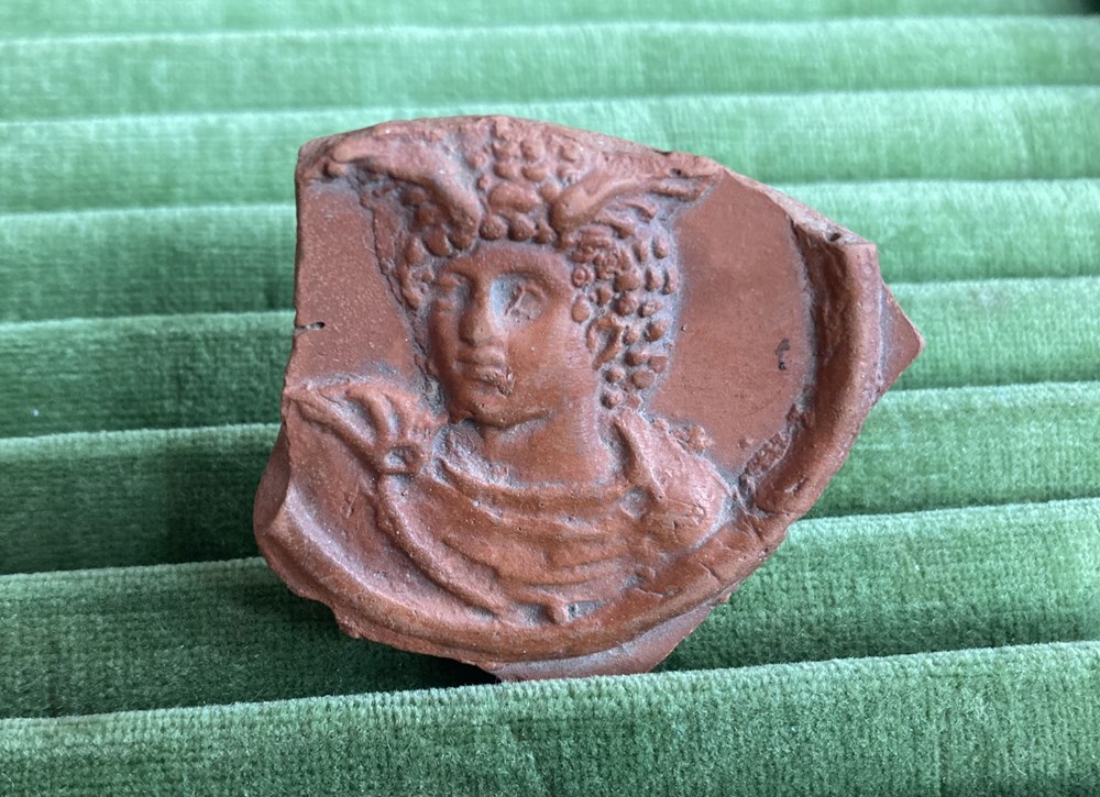 Terra Sigillata Scherbe "Hermes" kunst antiquitaten archaologie europa terra sigillata scherbe hermes