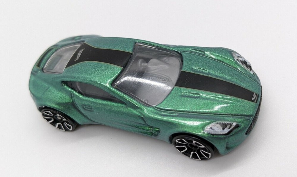 Aston Martin One-77 modelos em escala carros aston martin one 77