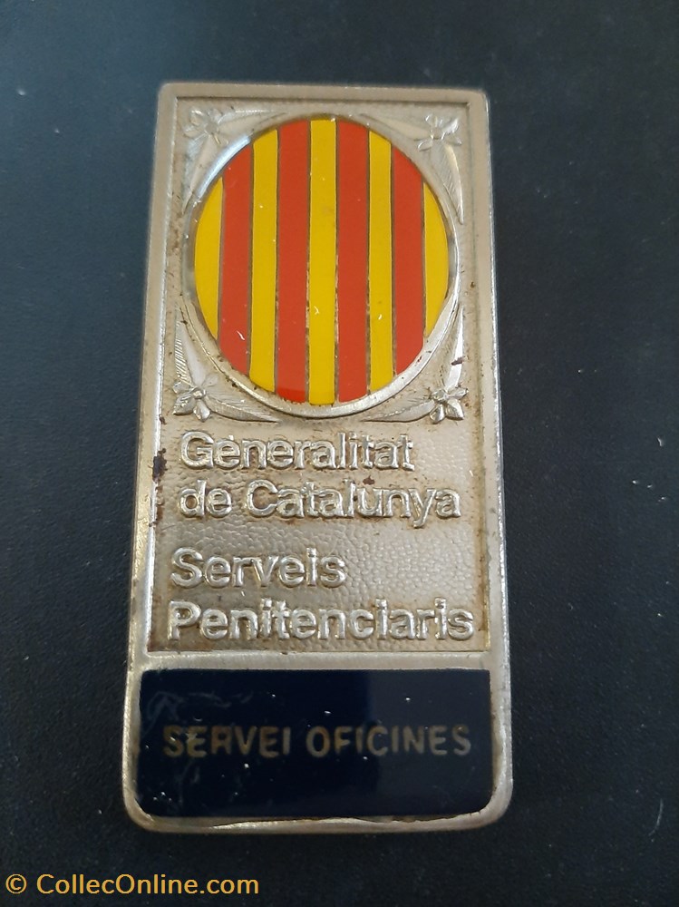 Servicio de oficinas articulos militares insignias y medallas servicio de oficinas
