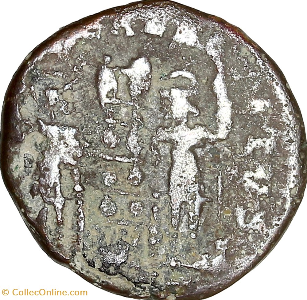 Centenionalis de Constance II césar, Gloria Exercitus 2 enseignes, 330-336, atelier indéterminé monnaies antiques romaines imperiales republicaines centenionalis de constance ii cesar gloria exercitus 2 enseignes 330 336 atelier indetermine