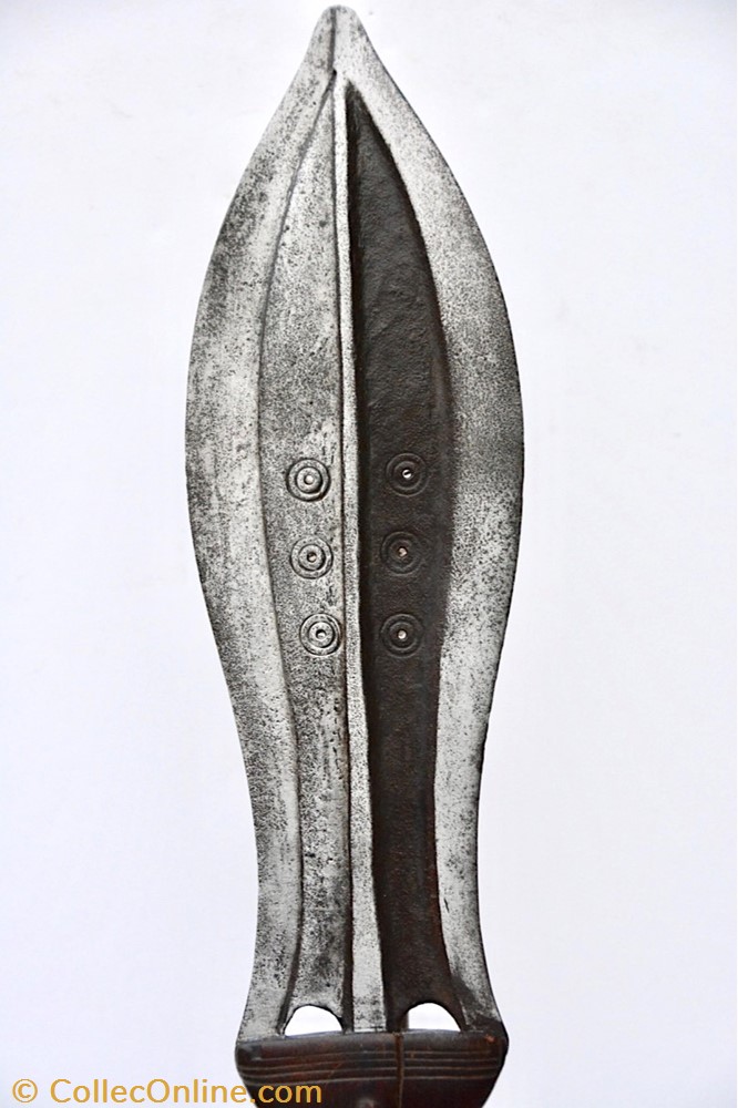 Ikulbapyaang 001 3 art antiquite africain arme ikulbapyaang 001