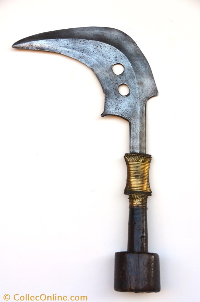 Momvu 002 art antiquite africain arme momvu 002