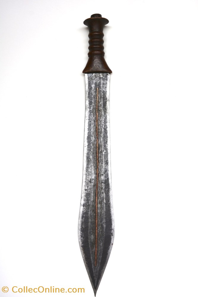 Songyé 002 art antiquites africain armes songye 002