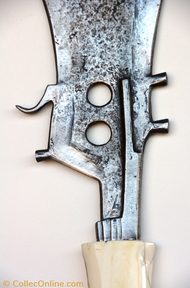 art antiquite africain arme mangbetu ivoire 006