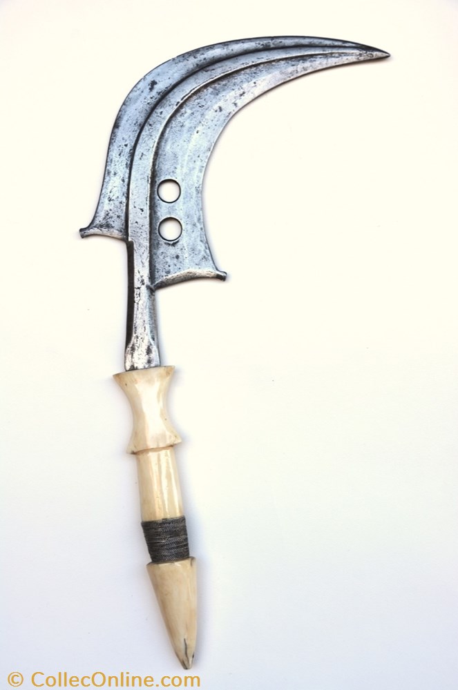 art antiquite africain arme mangbetu ivoire 002