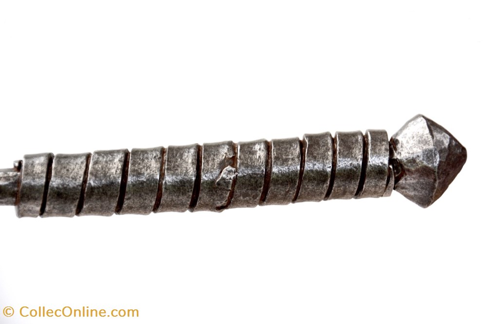 Dadiya 004 5 art antiquite africain arme dadiya 004