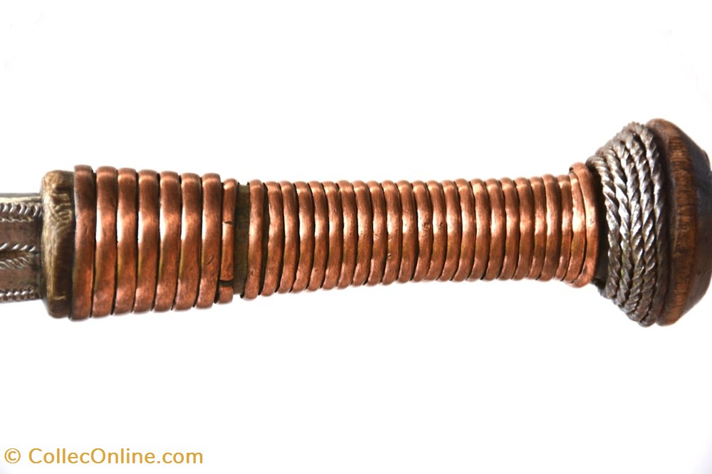 Yakoma Basakpwa 012 5 art antiquite africain arme yakoma basakpwa 012