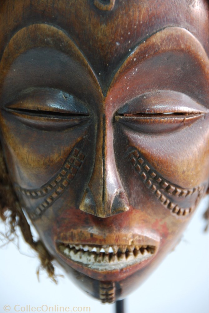 art antiquites africain masques tchokwe 003