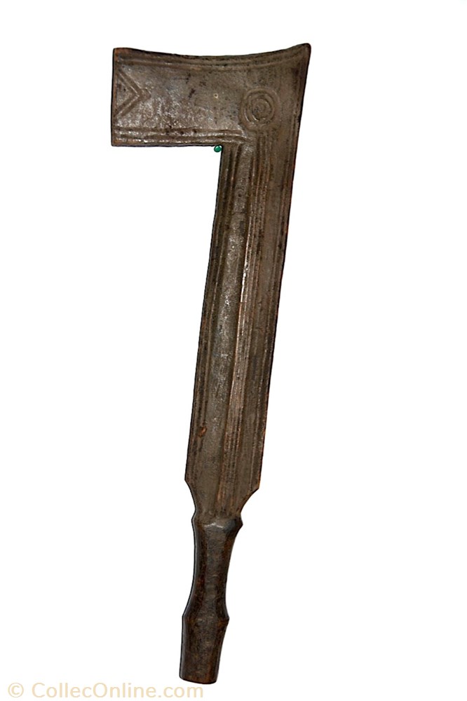 Ndengése 001 art antiquite africain arme ndengese 001