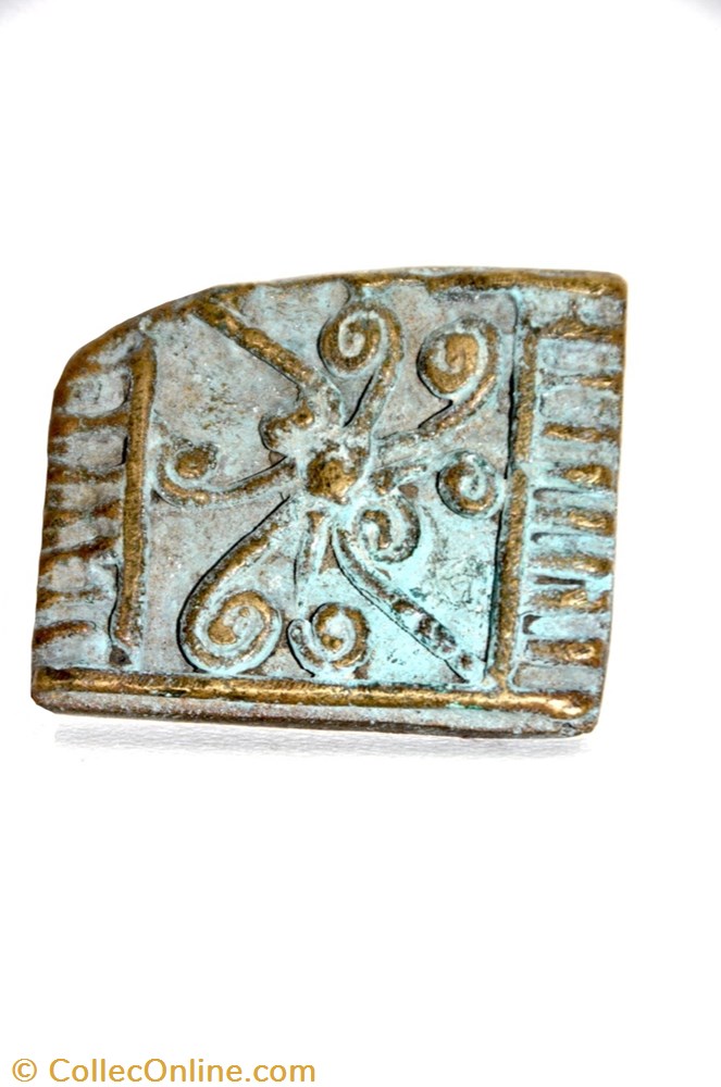 Poids géométrique 001 2 art antiquite africain bronze poids geometrique 001